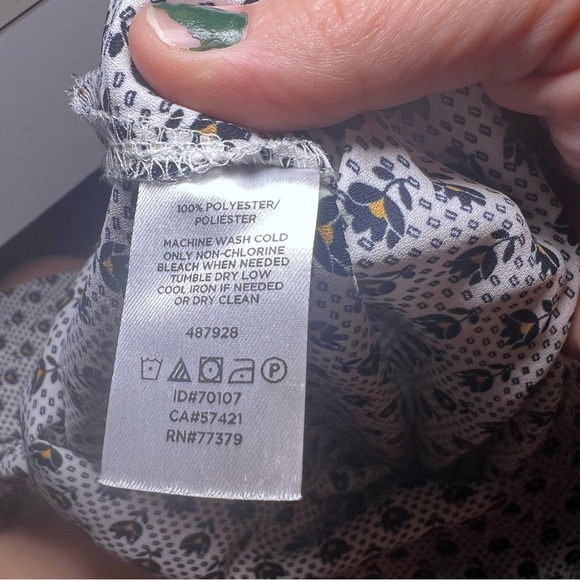 Loft Women’s Blue/White Floral Long Sleeve Pullover Blouse Size L Balloon Sleeve - Picture 8 of 8